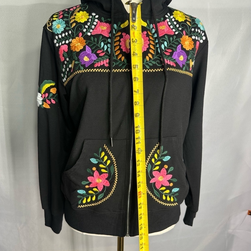 Layerz Floral Embroidered Black Hoodie pre owned Exellent condition size S - Picture 5 of 7